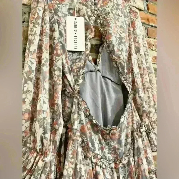 Saints & Secrets GREY ORANGE MULTI-COLOR FLORAL PRINT V-NECK RUFFLE DRES… - Picture 9 of 9